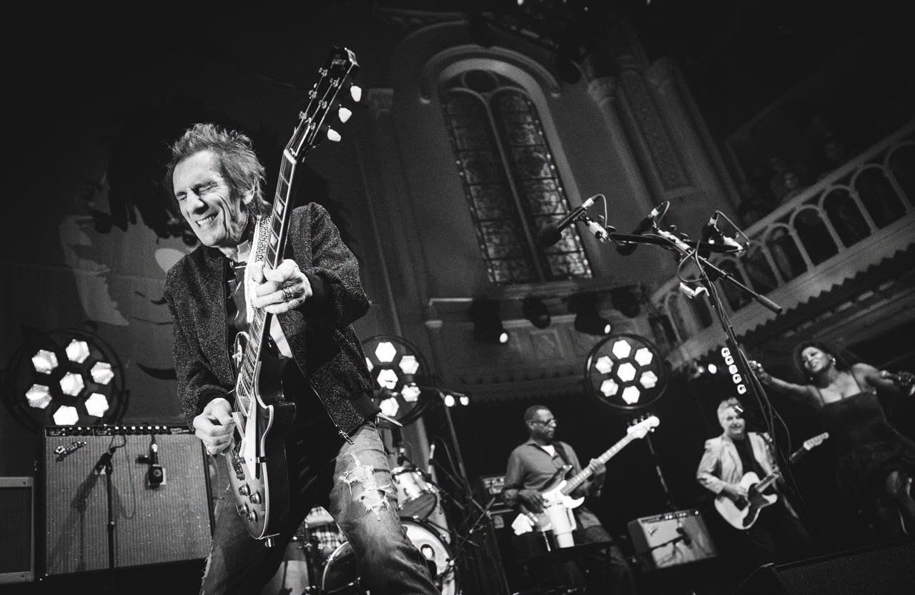 Ron Wood Desfilou Em Lisboa Sem Ficar Na Memória